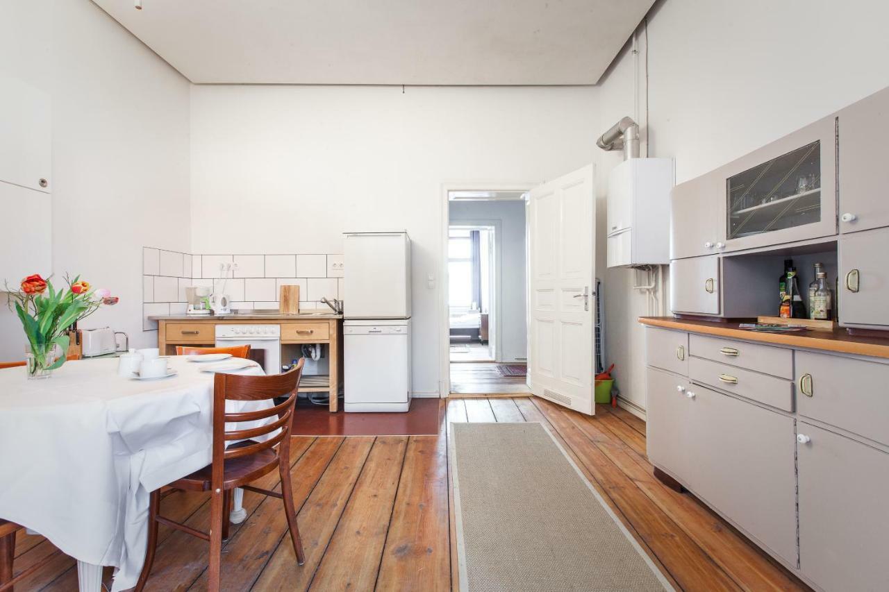 3 Bedroom Apartment Берлин Екстериор снимка