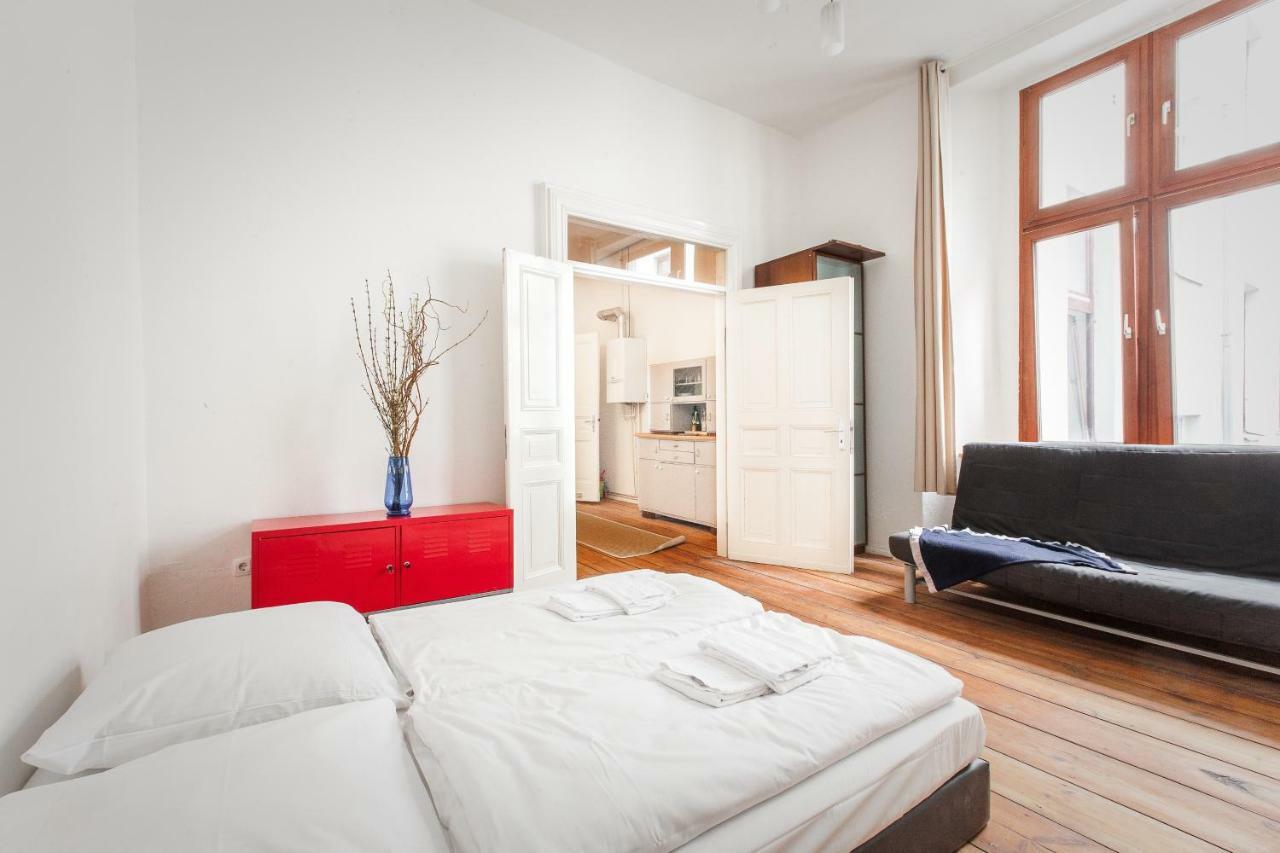 3 Bedroom Apartment Берлин Екстериор снимка