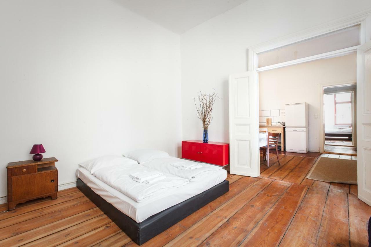 3 Bedroom Apartment Берлин Екстериор снимка